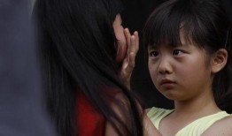 黄磊爆料女儿2岁视频,网友直呼可爱到爆